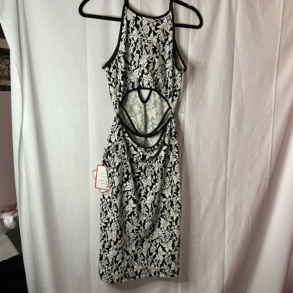 - Club body con dress